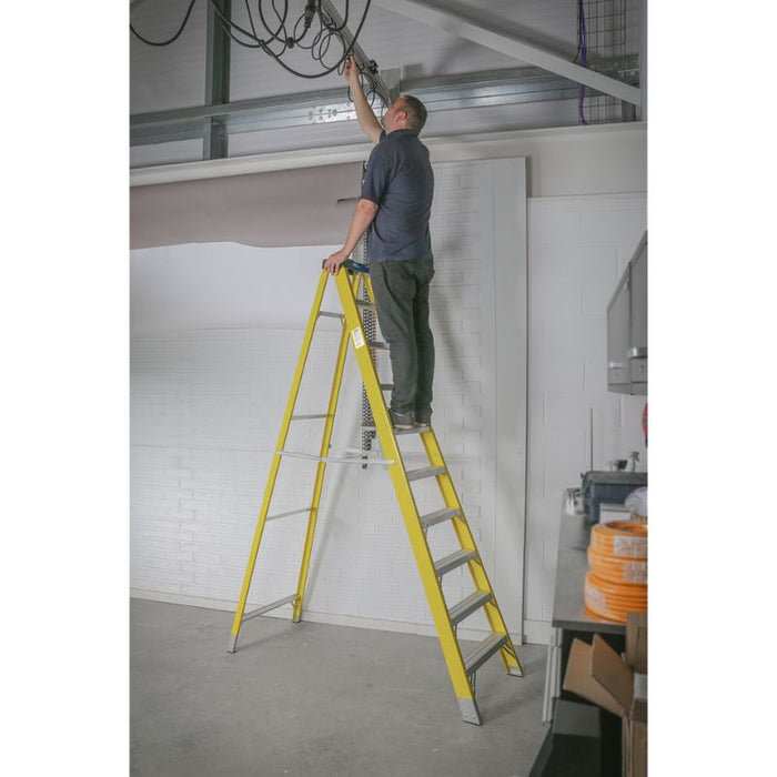 Sealey Fibreglass Step Ladder 9-Tread BS EN 131 FSL10